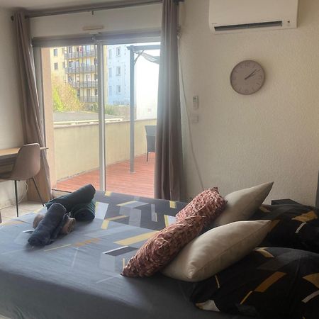 Studio Climatise Et Grande Terrasse Tarbes Centre Exteriör bild